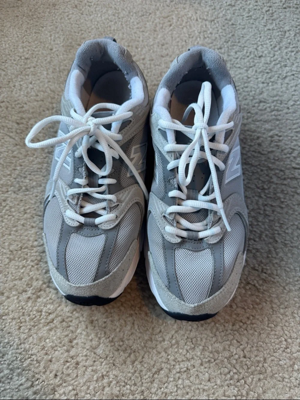 New Balance 530 Light Gray Mesh & Suede Sneakers - Picture 2 of 6